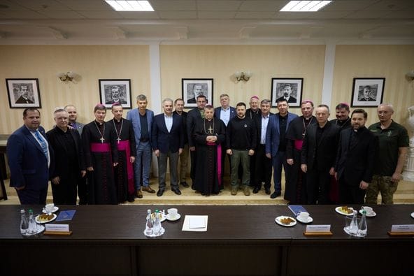 Президент зустрівся з головами церков України